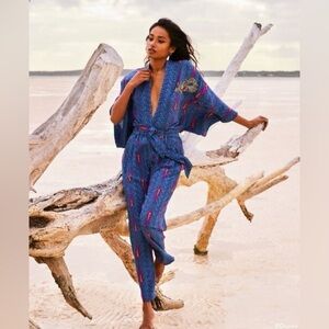 Disney Figue Ameena Top and Muna Pant 100% SILK SET Peacock Palm Indian Ocean XS
